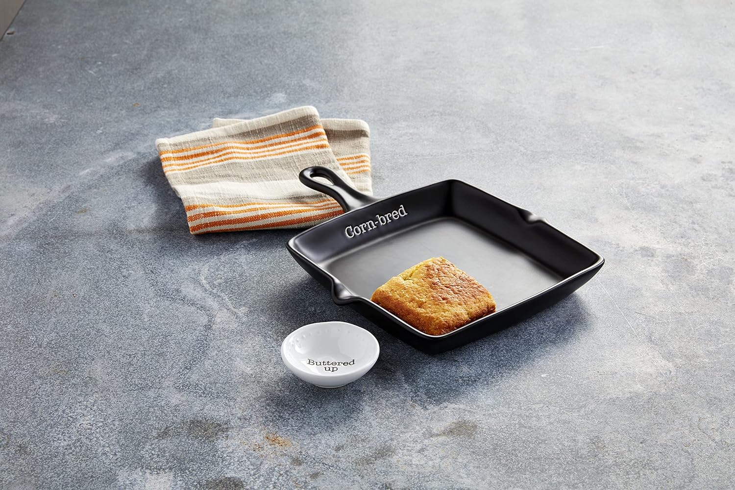 Black 8" x 8" Cornbread Skillet and Serving Set M5583