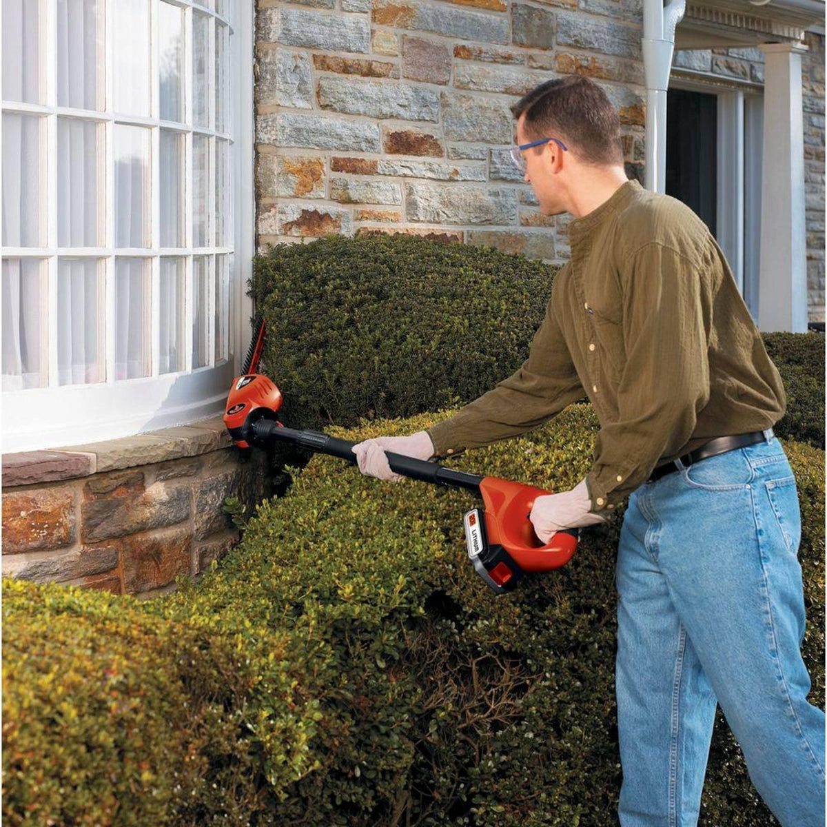 20V Cordless Lithium Pole Hedge Trimmer Q872