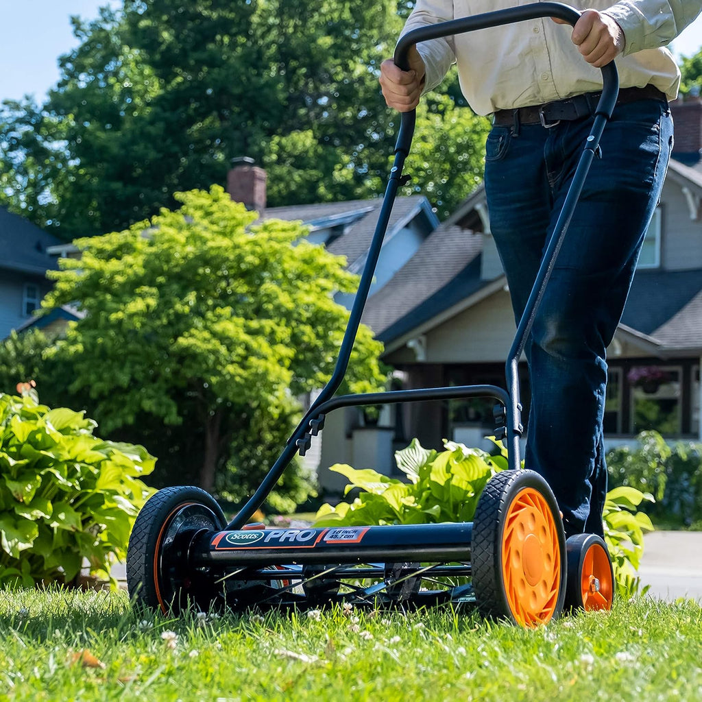 18-Inch 7-Blade Push Manual Reel Lawn Mower I575