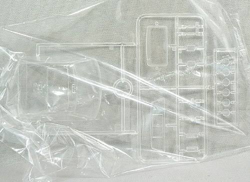 1/24 Hilux Double Cab Lift-Up F9549