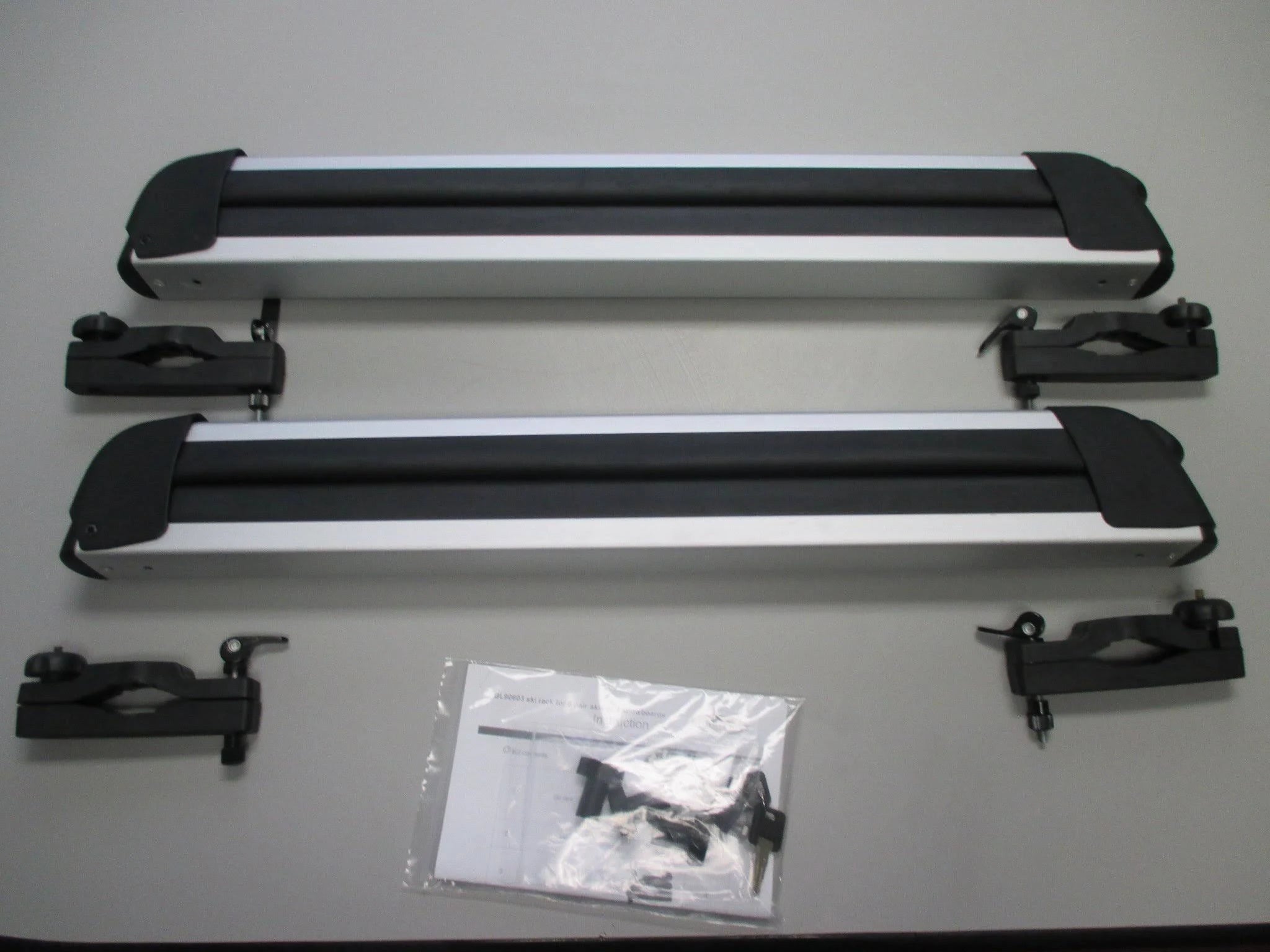 6 Pairs Skis or 4 Snowboards Ski Snowboard Racks Carriers X8238