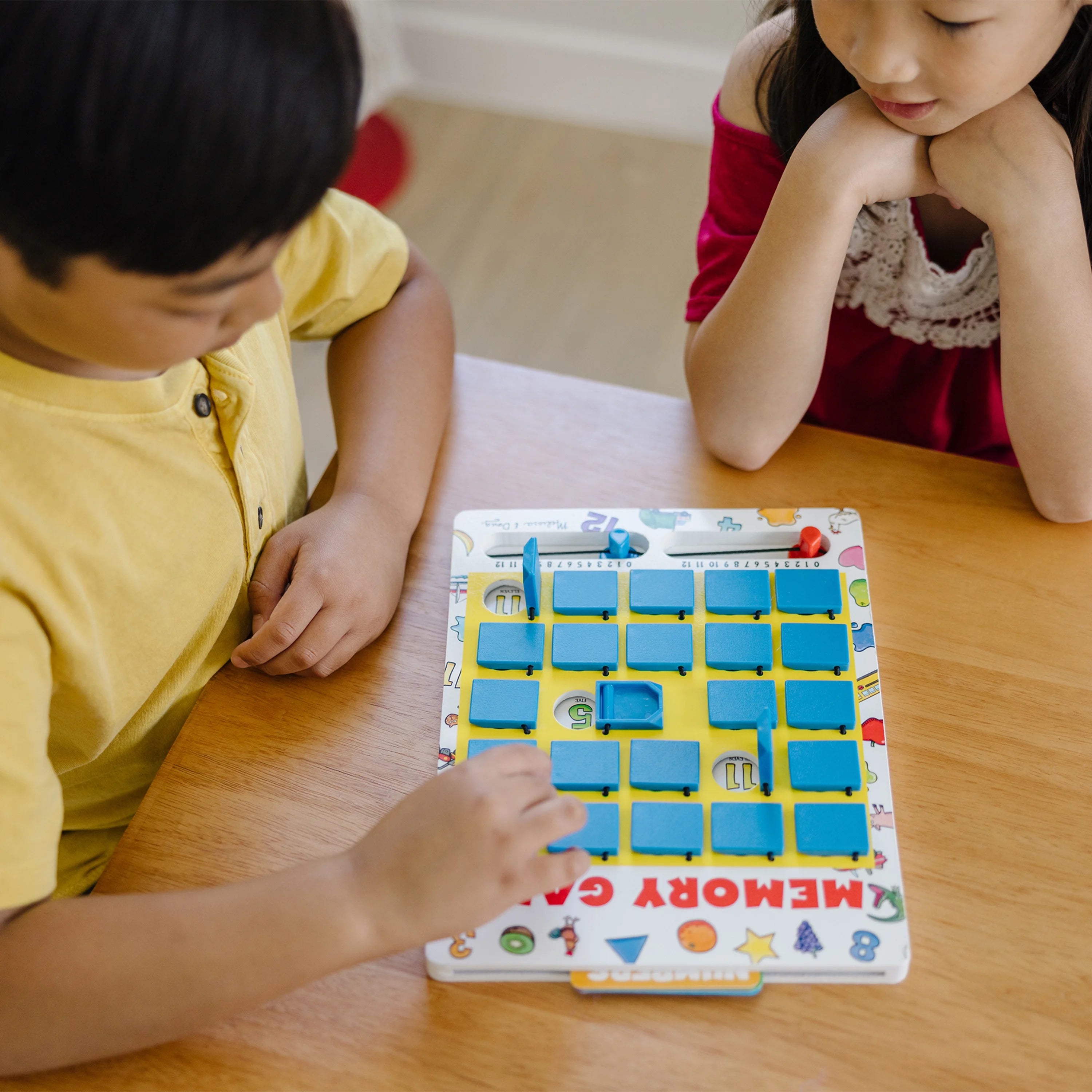 Wooden Travel Memory Game with 7 Double-Sided Cards V81736