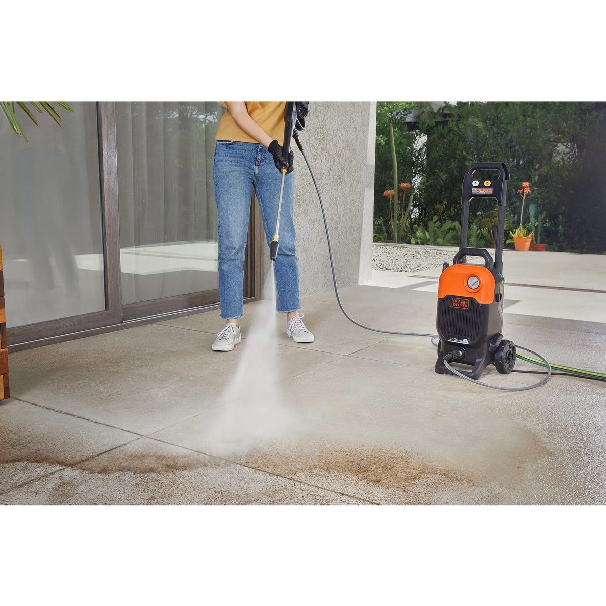 2000 Psi 1.2 Gpm Pressure Washer M2174