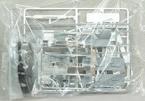 1/24 Hilux Double Cab Lift-Up F9549