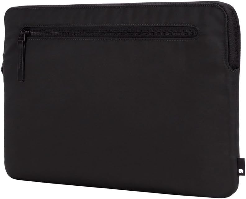 Compact Sleeve in Flight Nylon, Black E3462